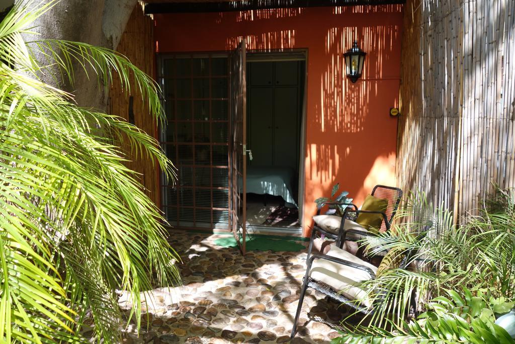 A La Fugue Hotell Upington Exteriör bild